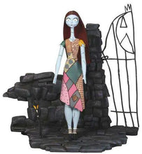 Load image into Gallery viewer, Diamond Select Nightmare Before Christmas NBX Deluxe Sally Figure Diaroma