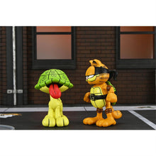 Load image into Gallery viewer, Teenage Mutant Ninja Turtles X Garfield 7"Ultimate Garfello & Odie Figure