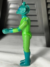 Load image into Gallery viewer, Vintage Kenner Star Wars Greedo Action Figure 1977 HK ANH NM