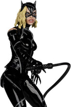 Load image into Gallery viewer, DC Multiverse Battle Damaged Catwoman Batman Returns 7" Figure Deluxe Theatrical
