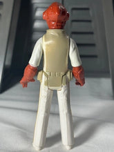 Load image into Gallery viewer, Vintage Kenner Star Wars Admiral Ackbar Action Figure LFL82 Taiwan ROTJ

