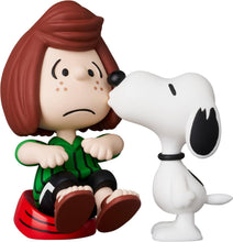 Load image into Gallery viewer, Peanuts UDF Ultra Detailed Series 17 Peppermint Patty &amp; Snoopy Figure Statue
