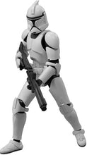 Load image into Gallery viewer, Blokees Star Wars Champion Class 07 Clone Trooper AOTC Episode 2 Model KIt
