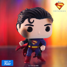 Load image into Gallery viewer, DC Comics Funko Pop! Superman (Battle Damaged) Exclusive Figure #588
