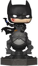 Load image into Gallery viewer, Funko POP! Premium SFX: DC Heroes Batman w/Light Up Bat Signal Figure #614
