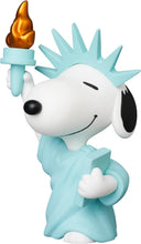 Load image into Gallery viewer, Peanuts UDF Ultra Detailed Series 17 Statue Of Liberty Snoopy Figure Statue

